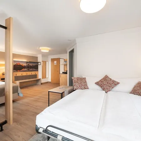 Grindelwalderhof 3*